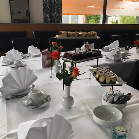 阿斯特拉尔茵莱比锡酒店与餐厅 3*