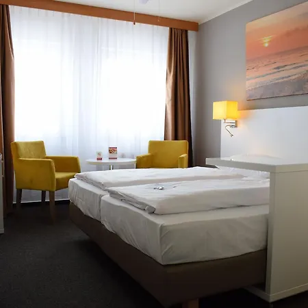 Astral'inn & Restaurant מלון 3*